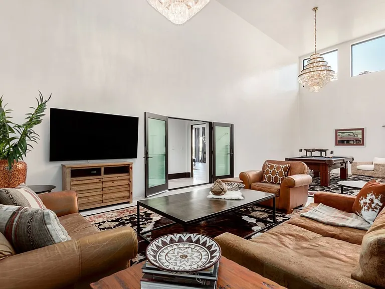 5655 N Camelback Canyon Dr — Photo 29