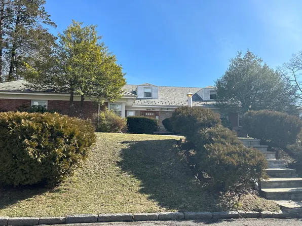 85 Del Rey Dr, Mount Vernon, NY 10552