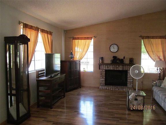 2nd image of 1408 Autumn Glen Cir