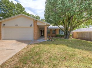 1305 S Gum Ave, Broken Arrow, OK 74012