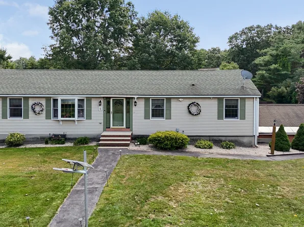 15 Jefferson Rd, Dracut, MA 01826