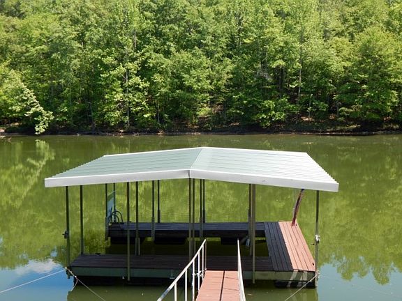 Dock