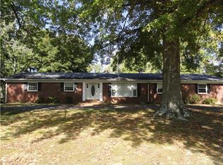 406 Jackie Dr, Lawrenceburg, TN 38464