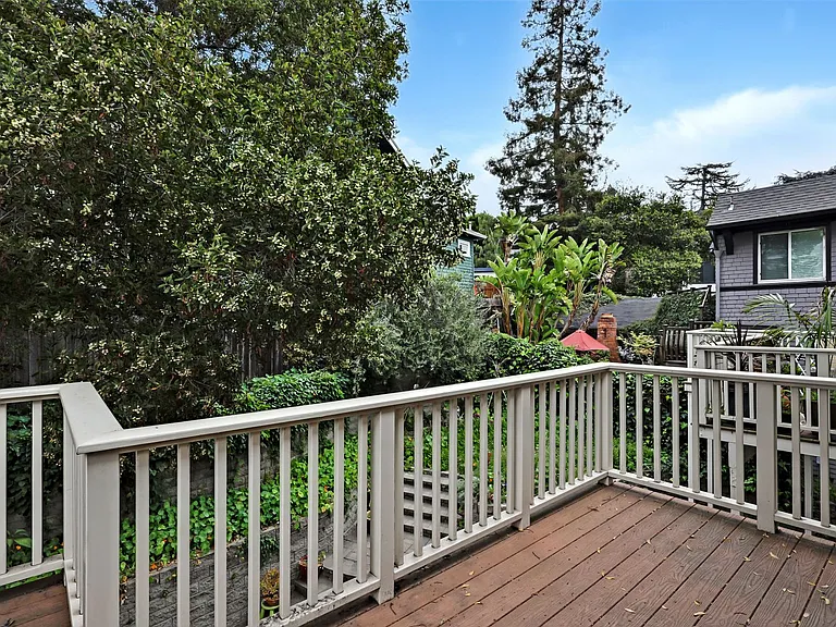 555 El Dorado Ave — Photo 26