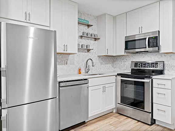 4th image of 45 Folly Field Rd APT 19E