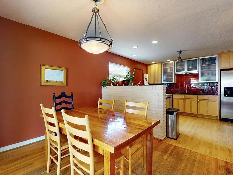 5100 Constitution Ave NE — Photo 8