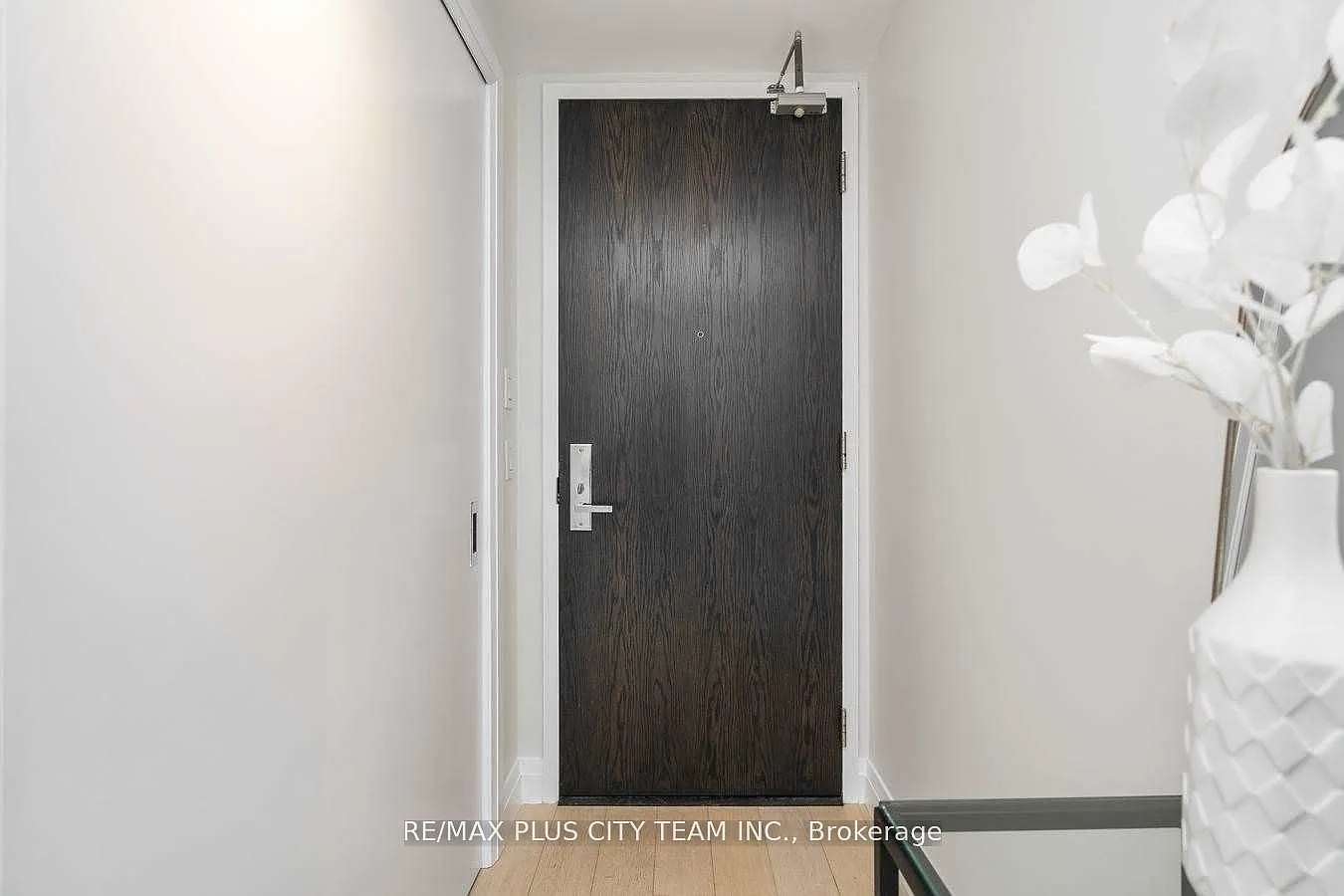 2 bed, $2,900 — Photo 2