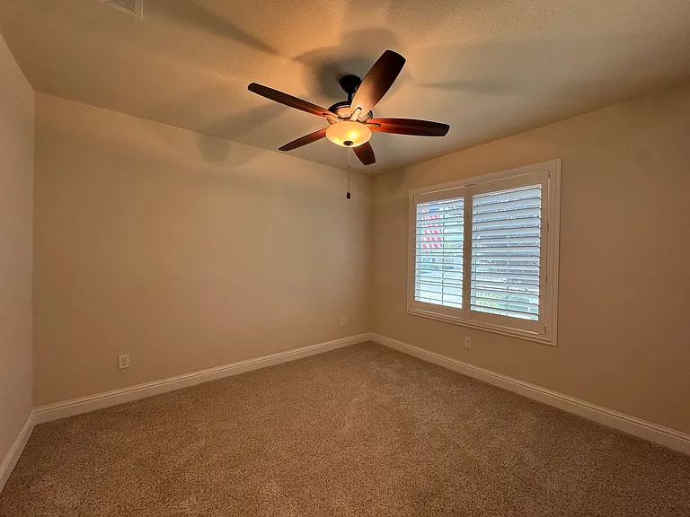 493 S Crescent Ln — Photo 16