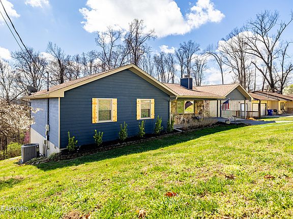 3rd image of 107 Timbercrest Ln