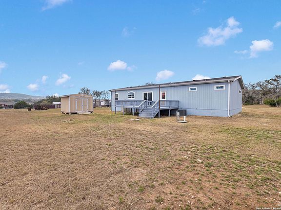 3rd image of 419 Private Road 1505