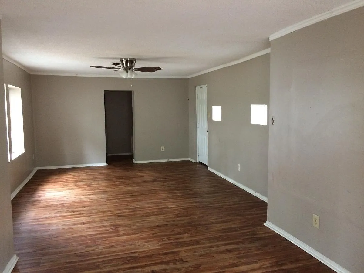 Building Photo - 2023 Willow St