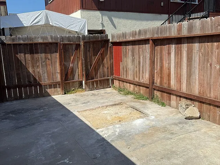 819 S Cypress Ave — Photo 49