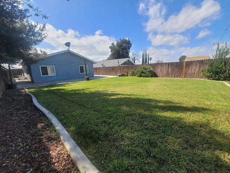 35054 Beech Ave — Photo 3