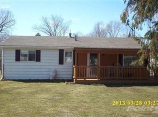 2424 S Vassar Rd, Burton, MI 48519