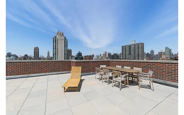 Sold by Douglas Elliman | media 15