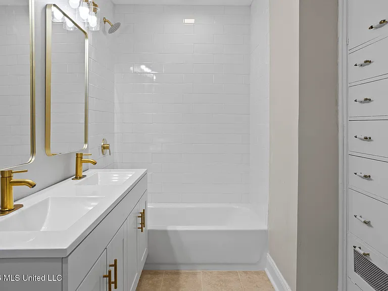 1112 Meadowbrook Rd — Photo 18