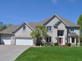 9306 Wedgewood Dr, Woodbury, MN 55125