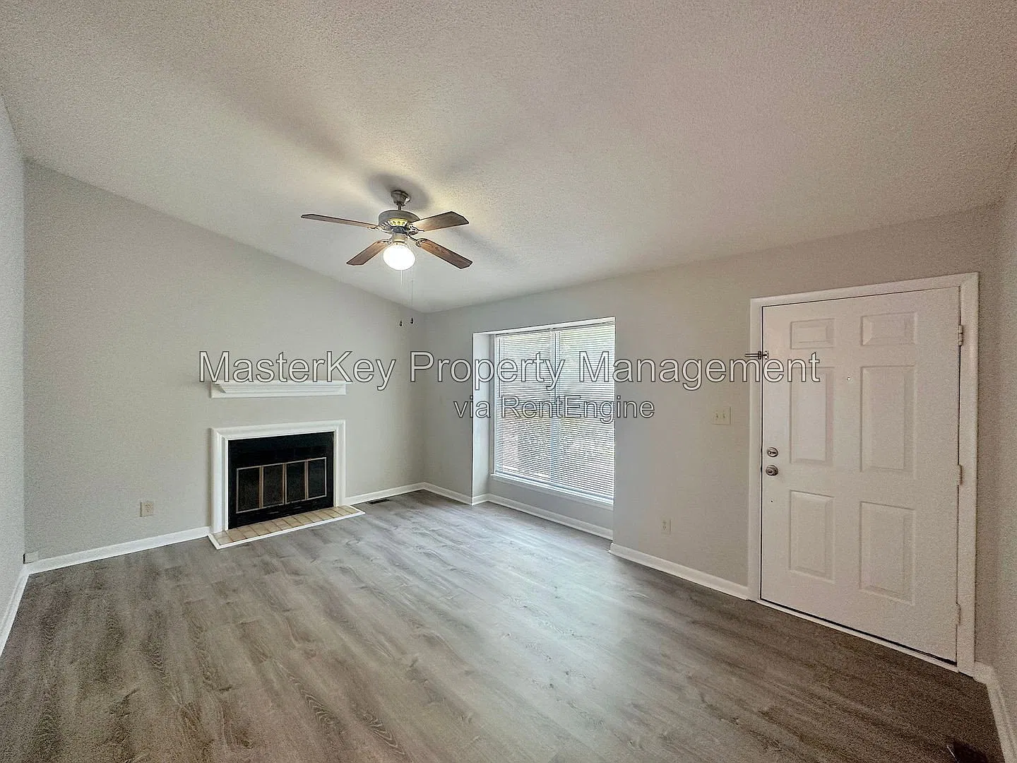 2 bed, 2.0 bath, 875 sqft, $1,600 — Photo 2