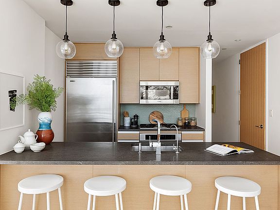 5th image of 110 3rd Ave APT 4B