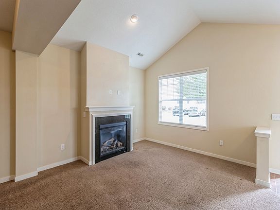 3rd image of 8379 Boulder Dr