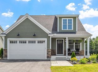 2 Shetland Rd, Londonderry, NH 03053