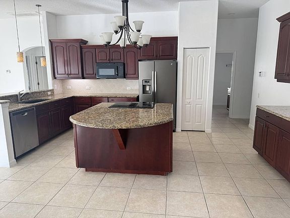3rd image of 27107 Winged Elm Dr
