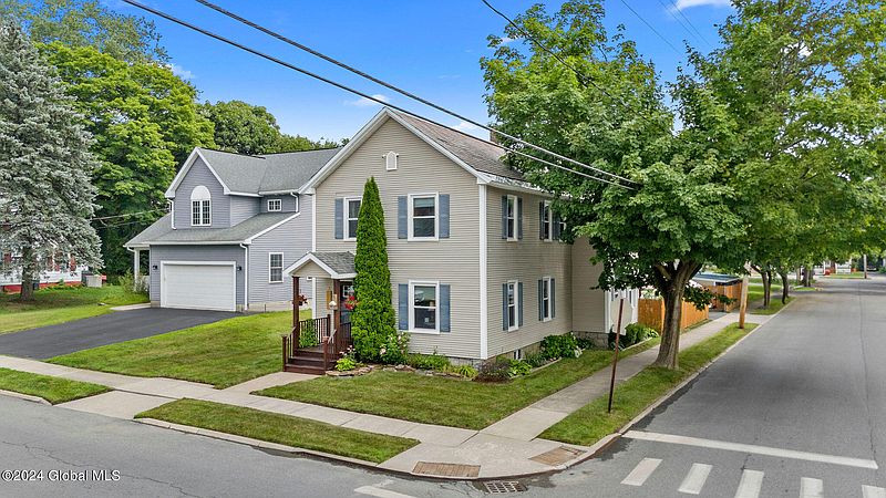4th image of 49 McDonald Street