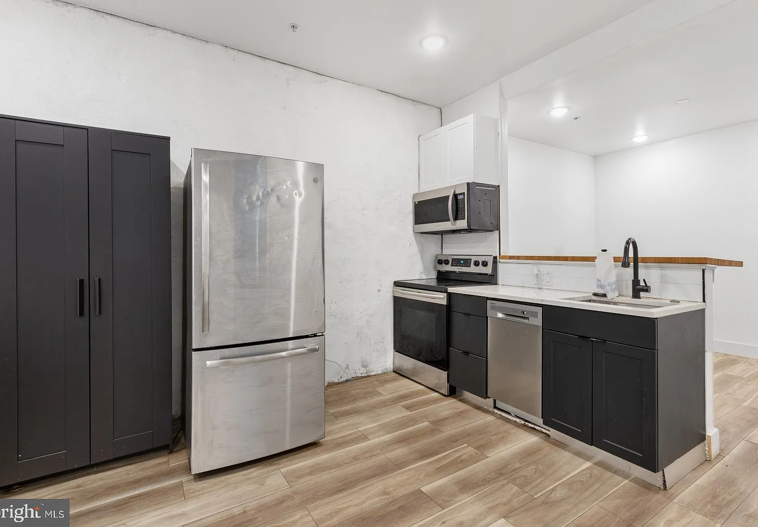 2 bed, $1,495 — Photo 2