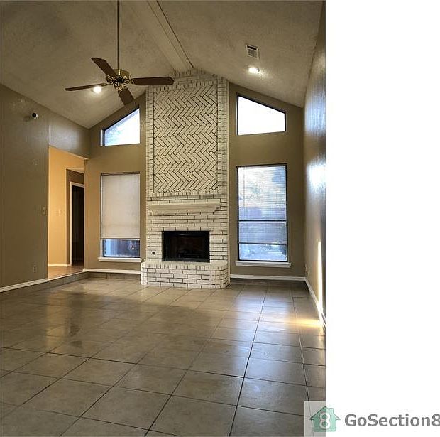 1st image of 2609 Beau Dr