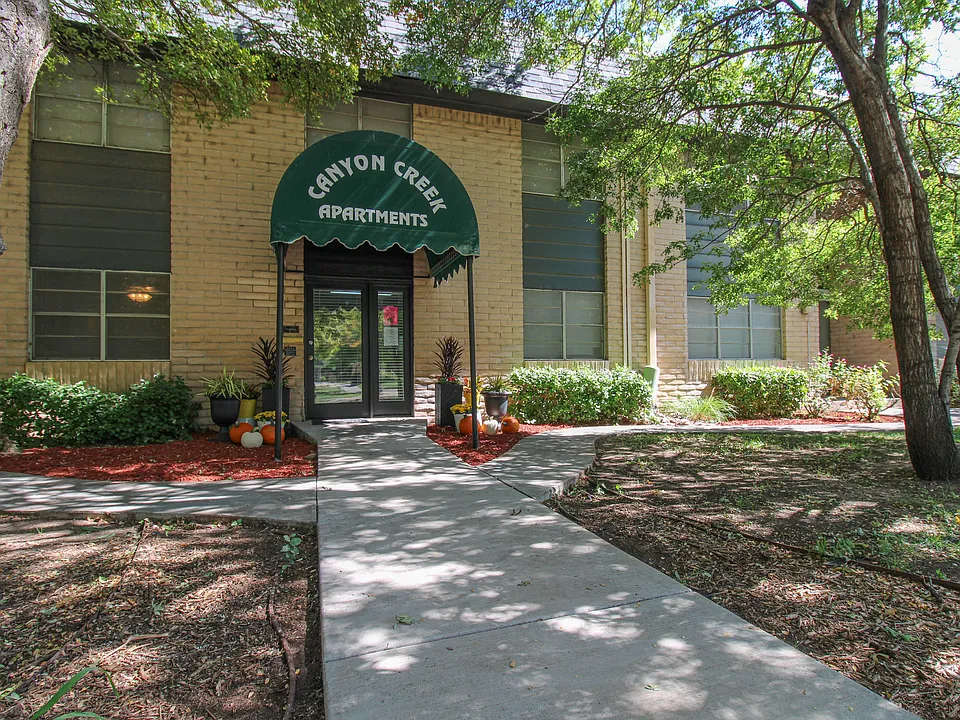 Canyon Creek Apartments