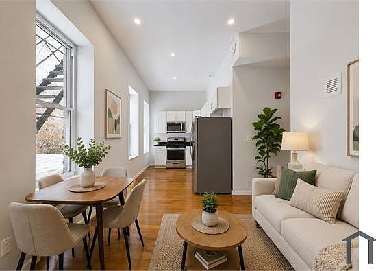 2nd image of 137 Monticello Ave APT 4