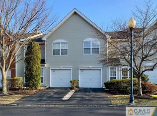 202 Harvest Ln, Monmouth Junction, NJ 08852