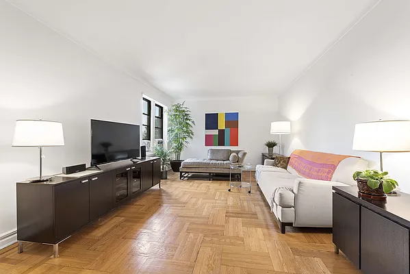 Sold by Compass | media 23