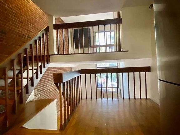 5th image of 153 E 88th St #3F