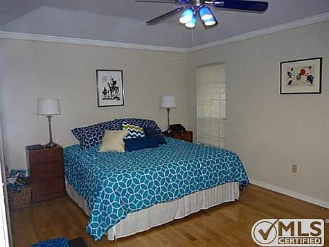 4th image of 3923 Firethorn Dr