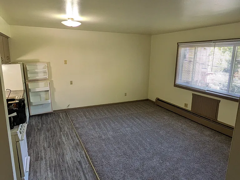 3401 W Wells St #11 — Photo 2