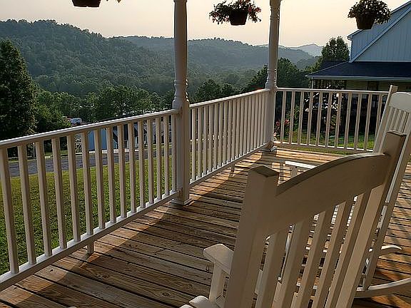 5th image of 139 Silverbrook Ln