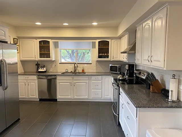 224 Hermosa Dr SE — Photo 37