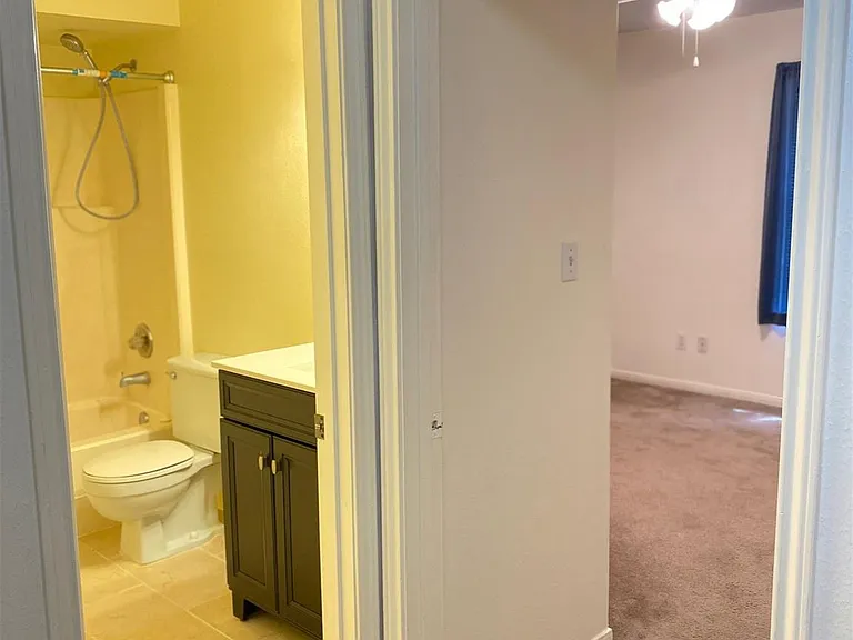 2733 Davis Ave — Photo 36