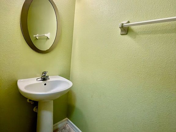 5th image of 2305 Betsy Ross Ln