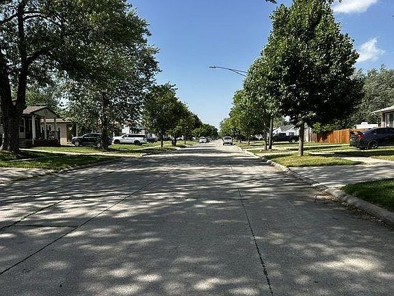 4th image of 13788 Agnes St