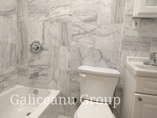 Rented by Lexington Real Estate Group | media 35