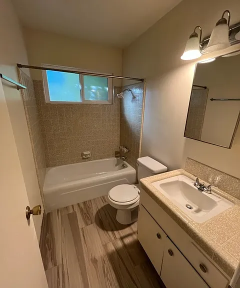 7560 Valley Vista Ave — Photo 18