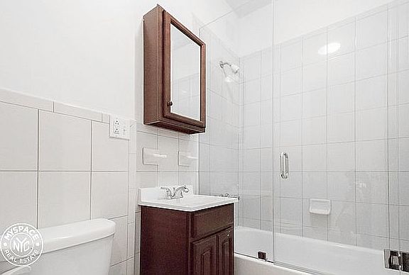 3rd image of 118 Quincy St APT A1