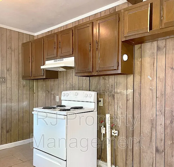 732 S Greer St — Photo 5