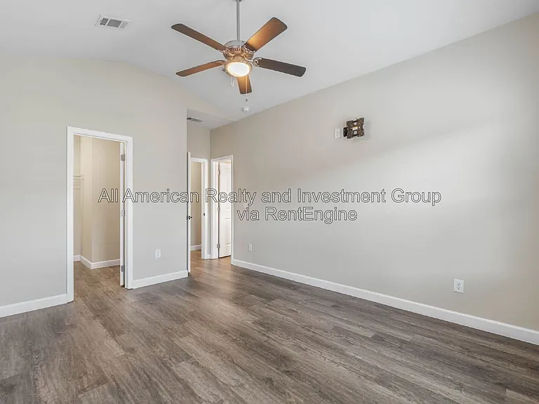 1817 Stable Ln — Photo 24