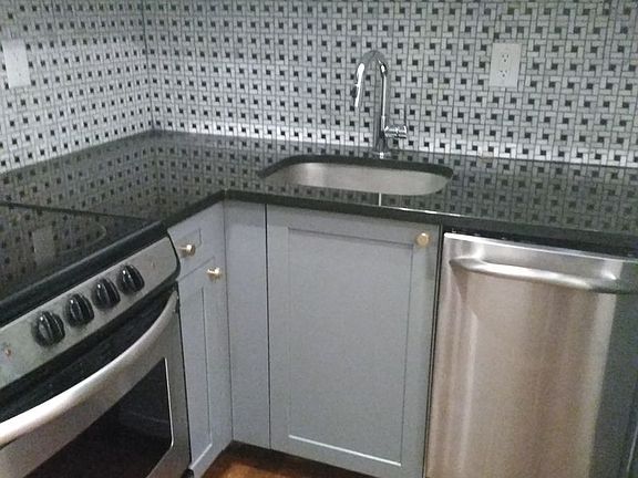 2nd image of 228 Manhattan Ave APT 3