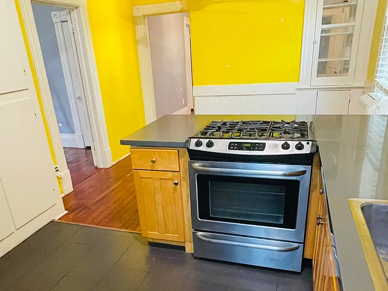 402 15th St #2 — Photo 32