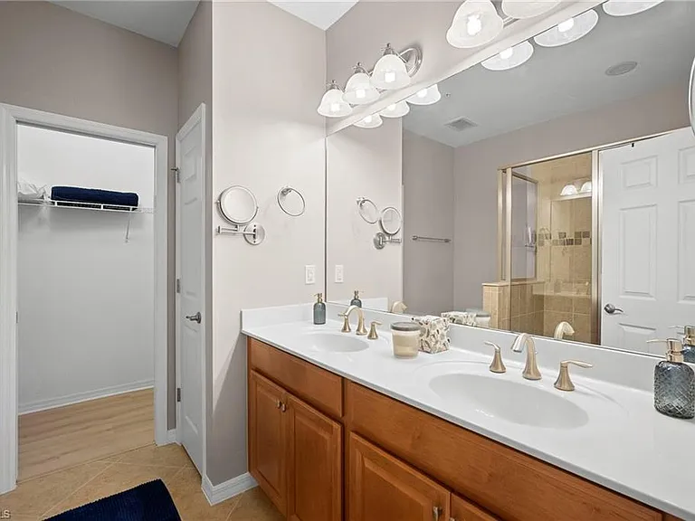23520 Alamanda Dr #202 — Photo 24
