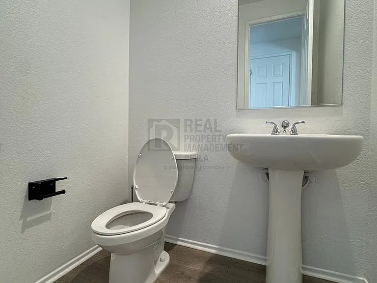 2807 Moonshimmer St — Photo 7
